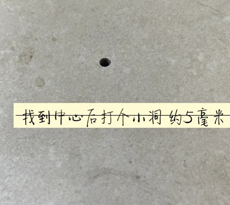 黄骅瓷砖空鼓维修公司专业解答在瓷砖铺贴过程中，如果砂料搅拌不均匀，将会带来以下问题